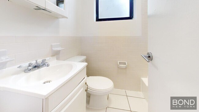Foto del edificio - 257 E 61st St