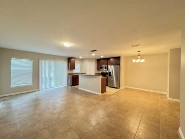 Foto del edificio - Gorgeous 3 Bedroom, 2.5 Bath Townhouse in ...