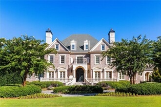 Building Photo - 4000 Heatherwood Way