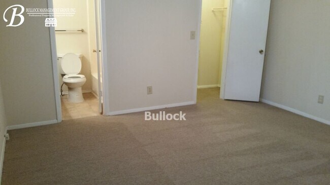 Building Photo - 2324 Highpoint Rd