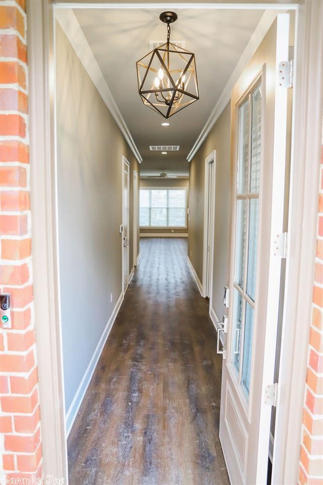 Building Photo - 28 Chenal Village Cir