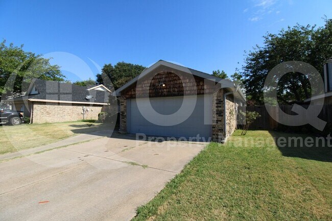 Building Photo - 311 Lemon Dr