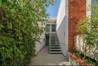 Building Photo - 5301 Balboa Blvd