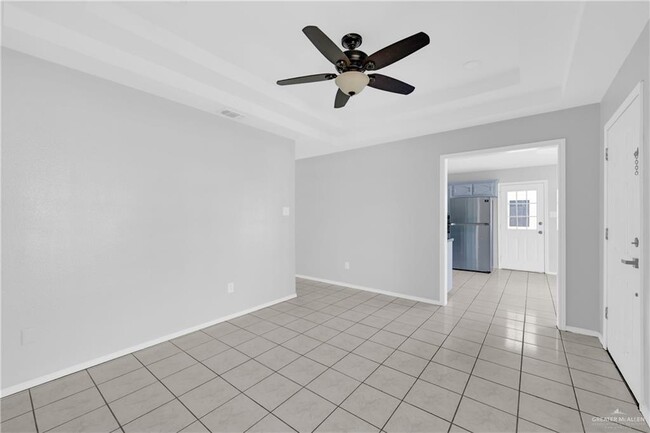 Building Photo - 18 Cassandra St