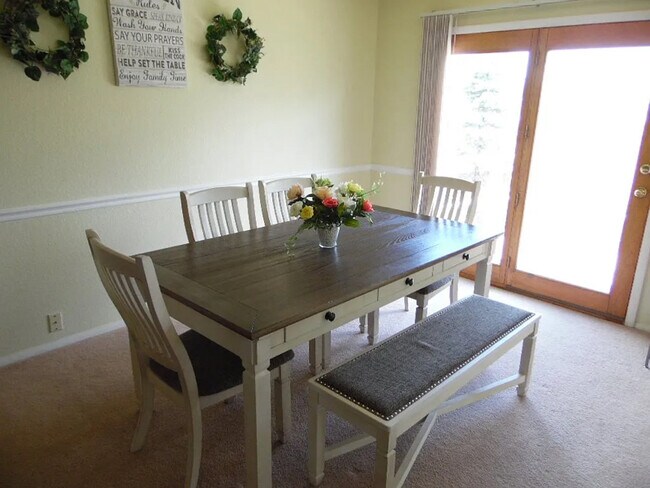 Foto del edificio - 2402 Sunrise Ct