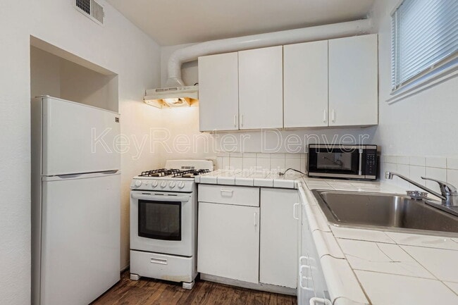 Foto del edificio - 3249 Steele St
