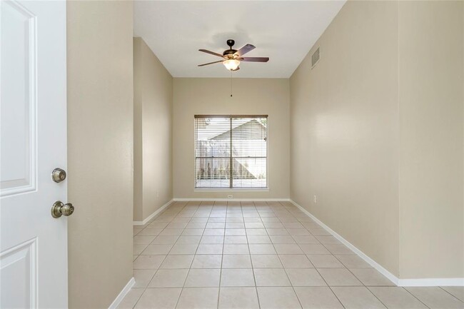 Foto del edificio - 6903 Foxmont Ln