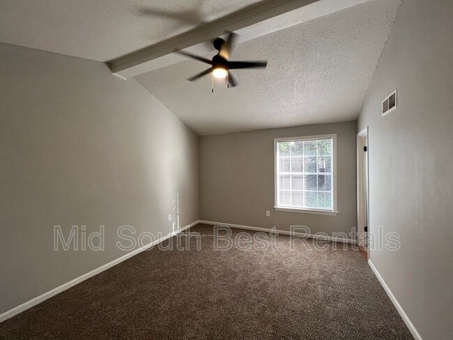 Building Photo - 3393 Bestway Dr