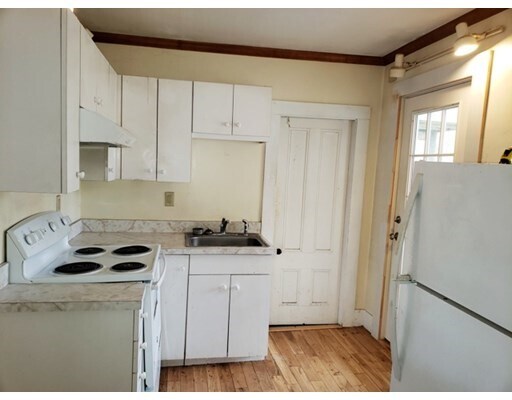 Primary Photo - 235 Washington St
