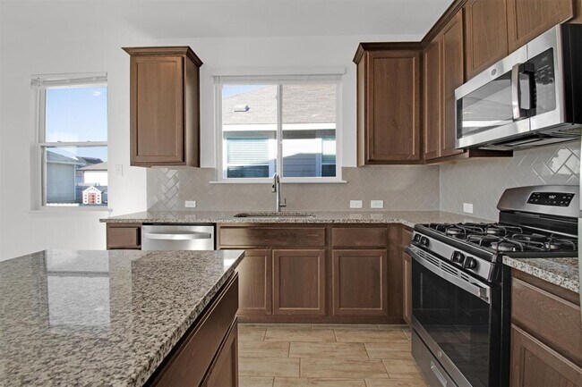 Foto del edificio - 283 Fabion St