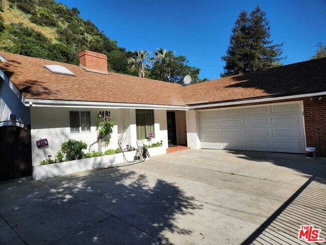 Building Photo - 1481 Benedict Canyon Drive