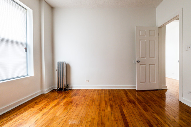 Bedroom - 7643 S Stewart Ave