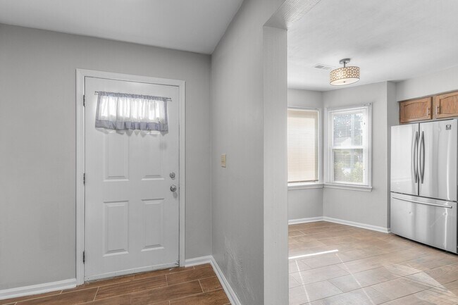 Building Photo - 911 Wilcher Way