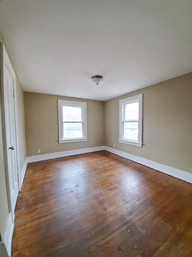 Building Photo - 58 Cummings Street