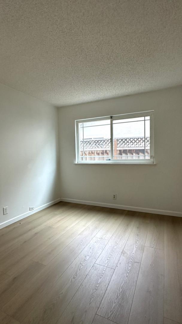 Foto del edificio - 4407 Jonquil Dr