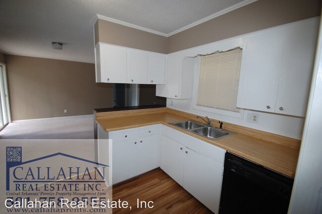 Building Photo - 3 br, 2 bath House - 9313 Woodbine St