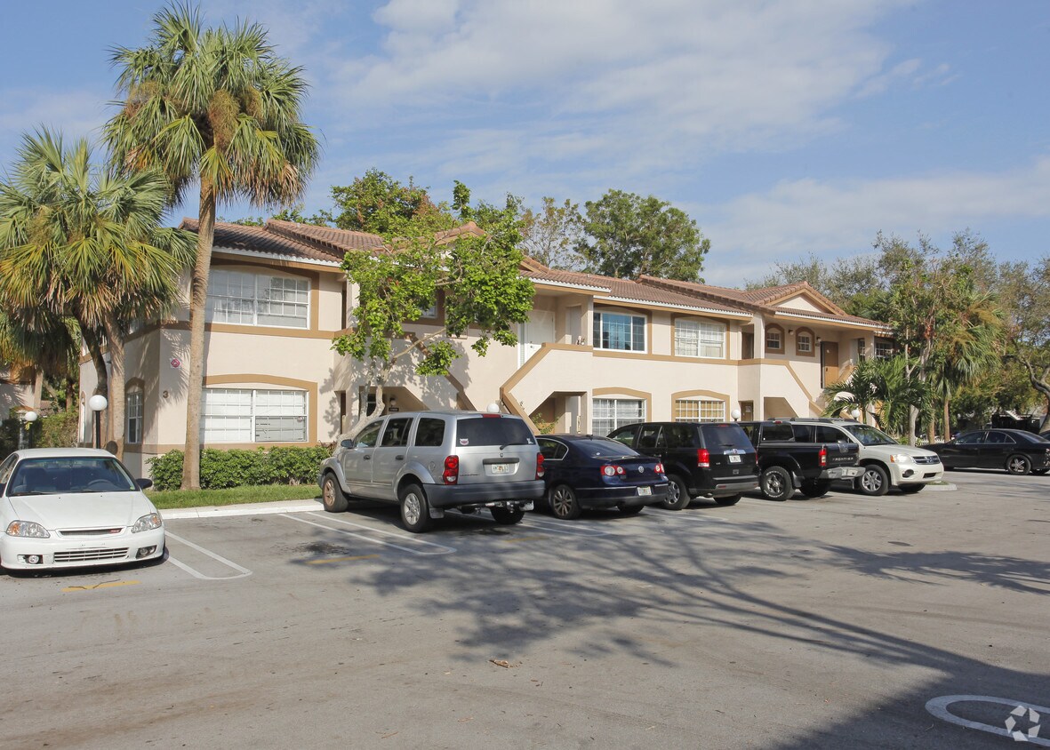 The Glenwood Gardens Apartments Coral Springs, FL