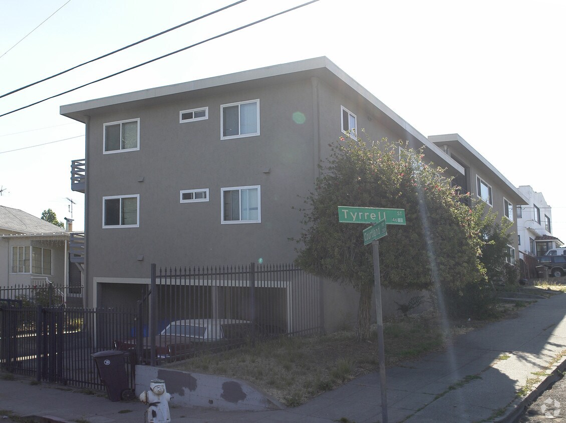 Foto del edificio - 4600 Tyrell St