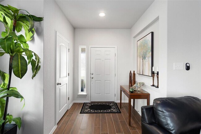 Building Photo - 208 Blue Agate Ct