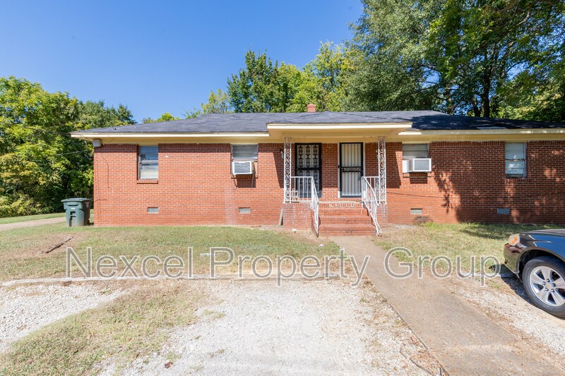 Primary Photo - 14 W Brooks Rd