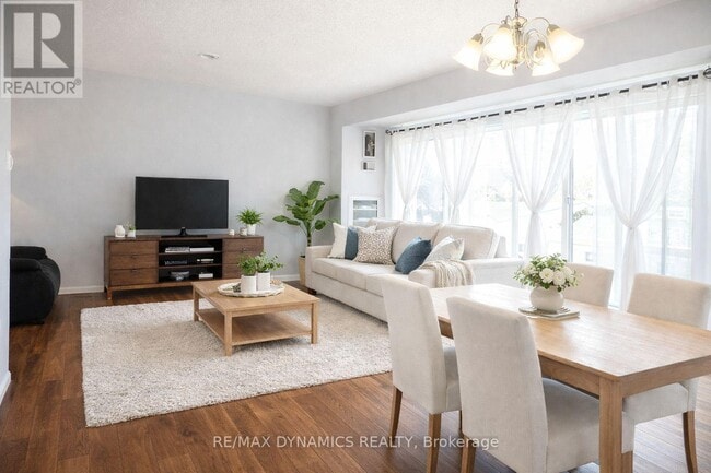 Building Photo - 4064 Lawrence Ave E