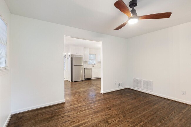 Foto del edificio - 4332 Rob Roy Ln