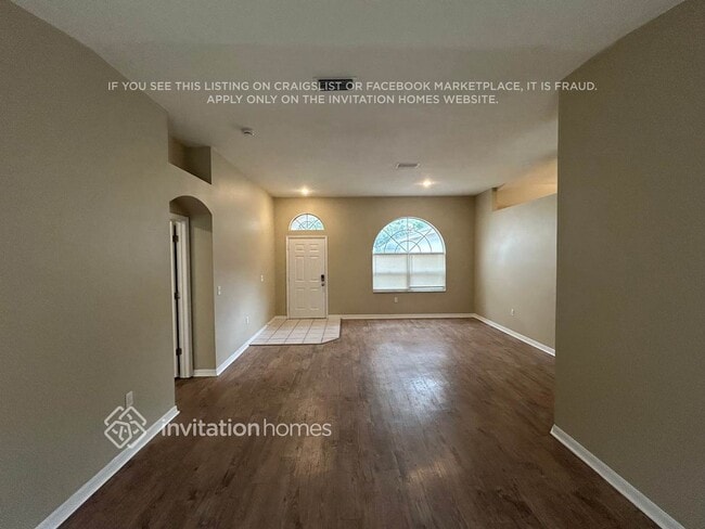 Building Photo - 3702 Treeline Dr