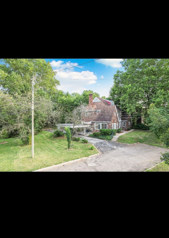 Foto del edificio - 2421 Airport Dr