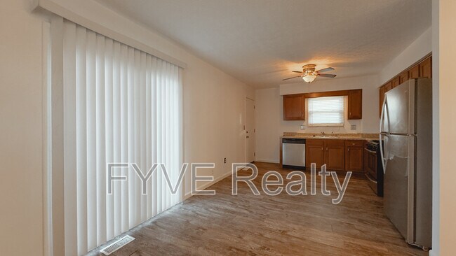 Building Photo - 420 Sawyer Blvd