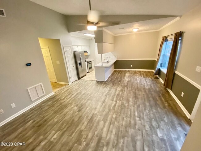 Building Photo - 6404 Sunset Dr