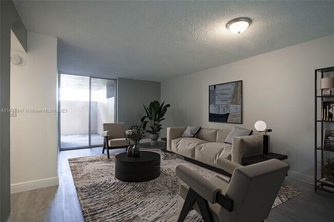 Foto del edificio - 10700 SW 108th Ave