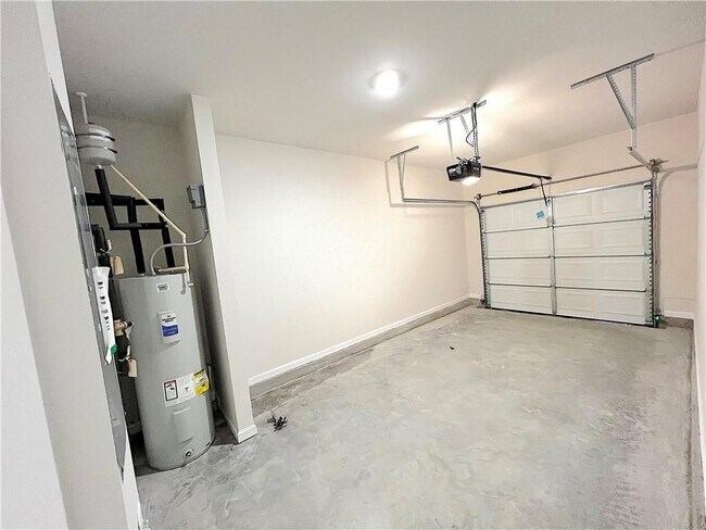 Building Photo - 4141 Oakwood Ter Ct
