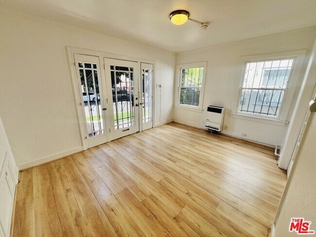 Foto del edificio - 936 S Berendo St