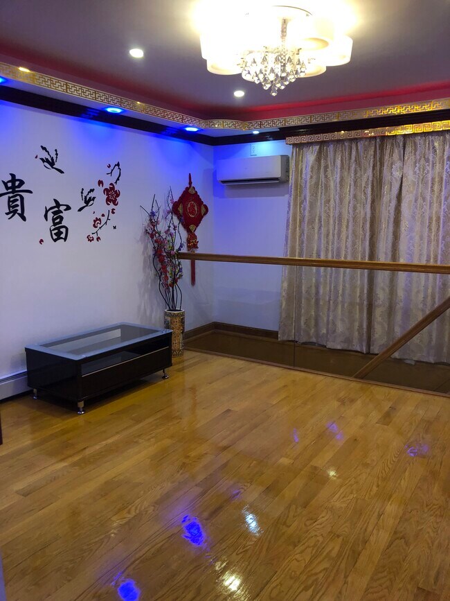 Foto del edificio - 5291 79th St