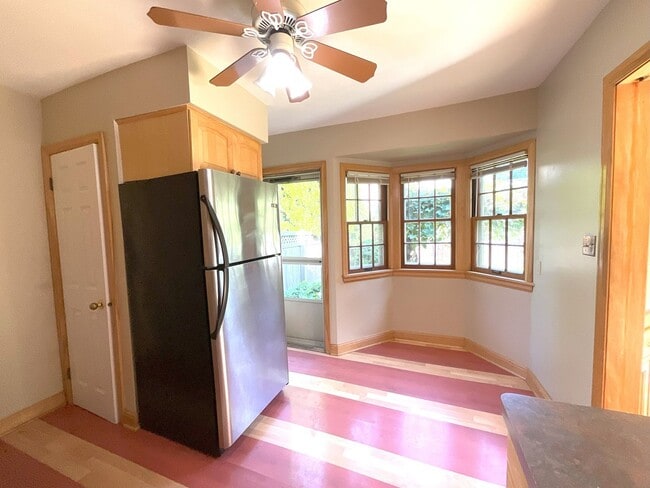 Building Photo - 1104/06 E Glendale Ave