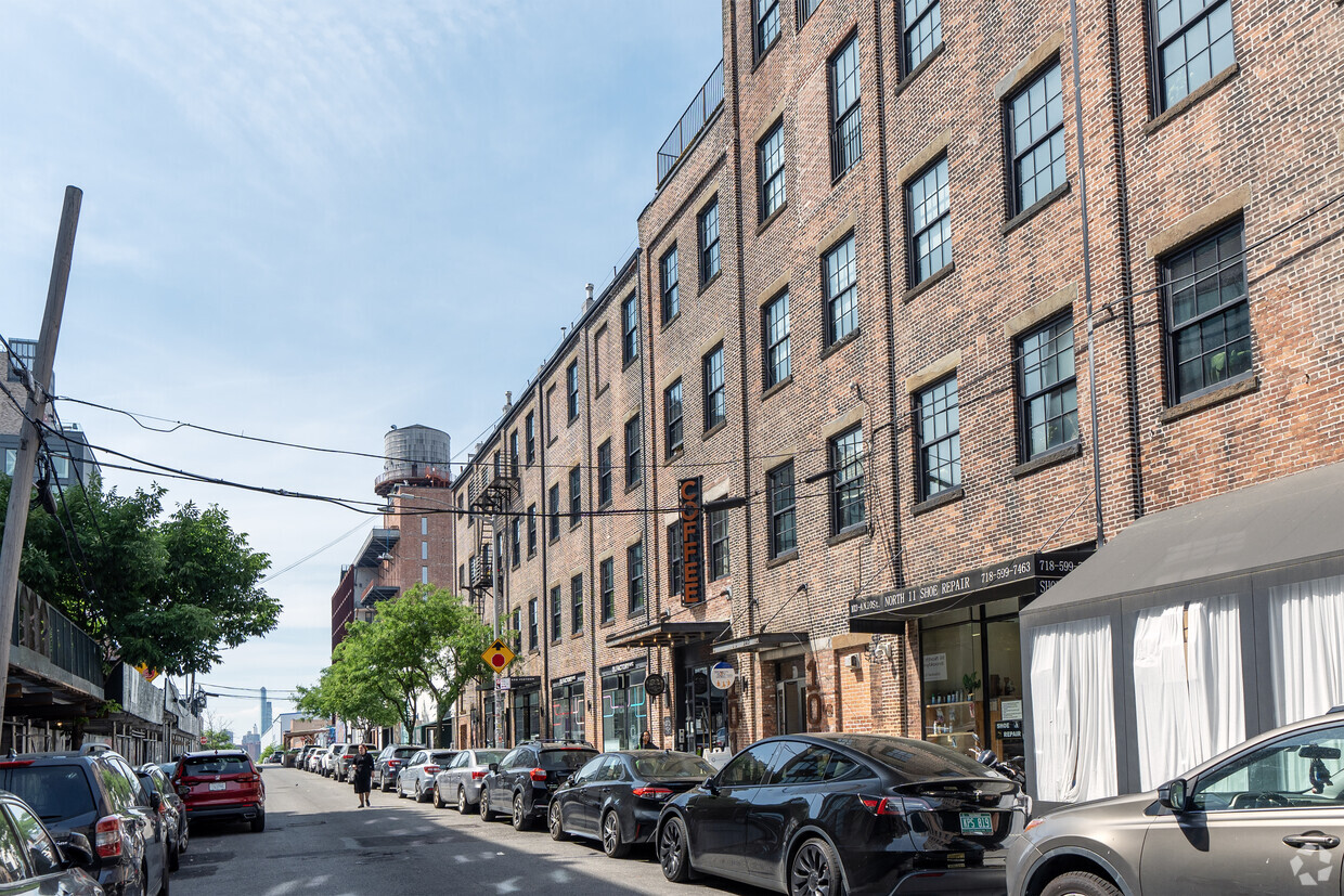 Foto principal - 101 N 10th St