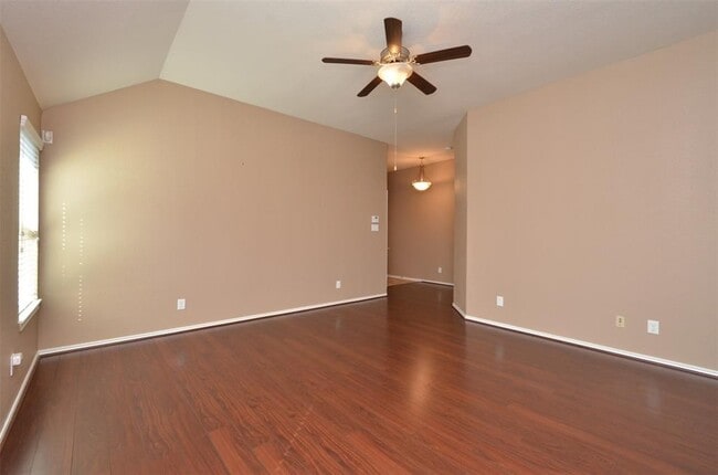 Building Photo - 12947 Taper Reach Dr