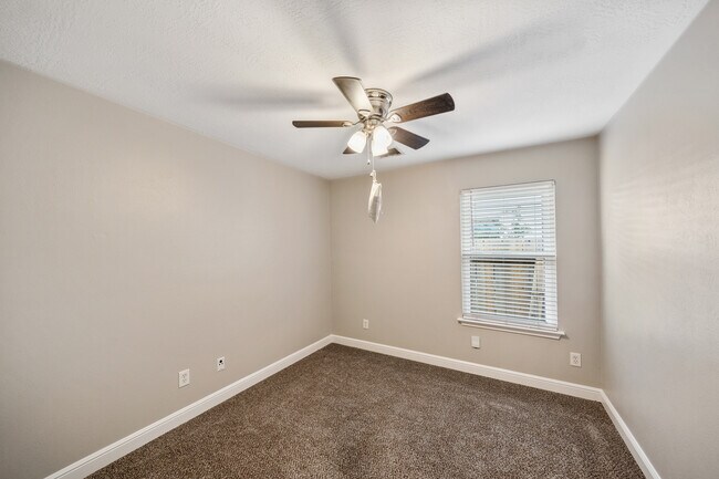 Foto del edificio - 3427 W Rainmill Dr