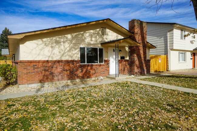 Building Photo - 332 W Idaho Ave