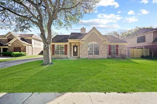 Building Photo - 3909 Beechwood Dr