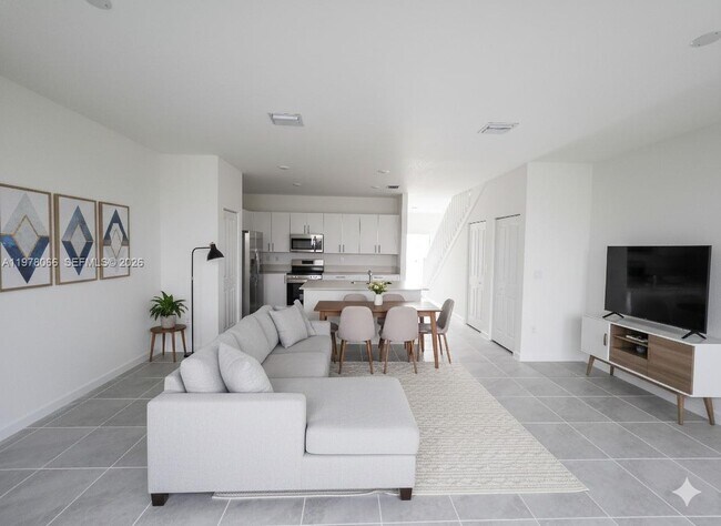 Foto del edificio - 300 SE 10th Ct