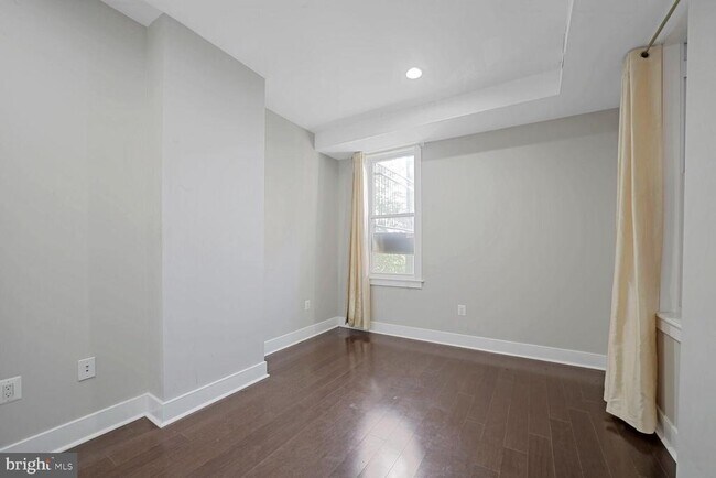 Foto del edificio - 608 Irving St NW