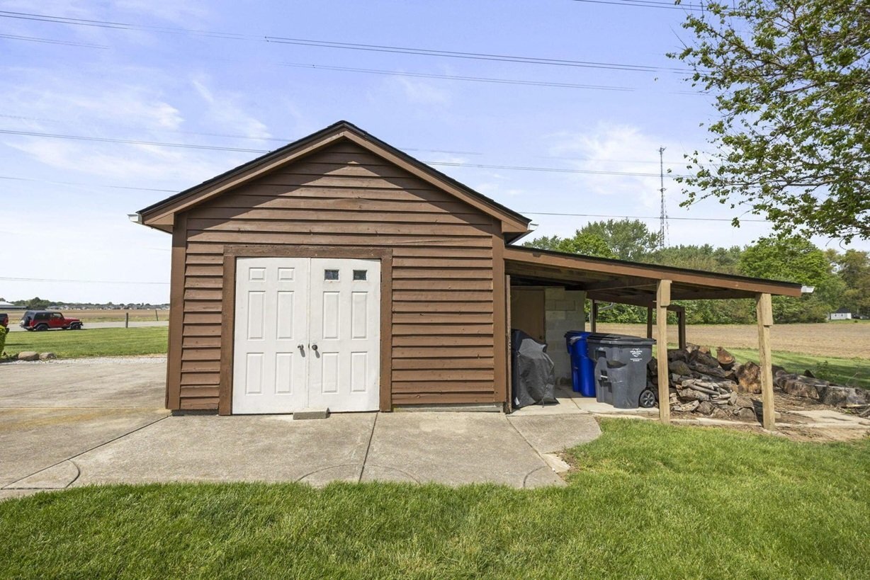 Building Photo - 6002 Bowen Rd
