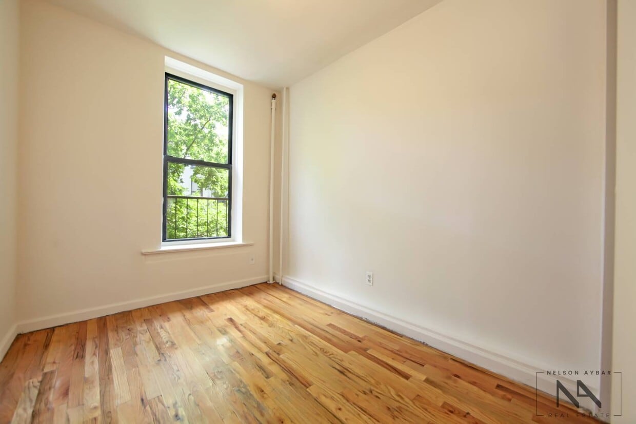 Building Photo - 767 Union St