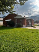 Building Photo - 856 N 300 W