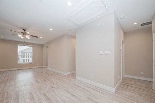 Foto del edificio - 10014 Granary Dr