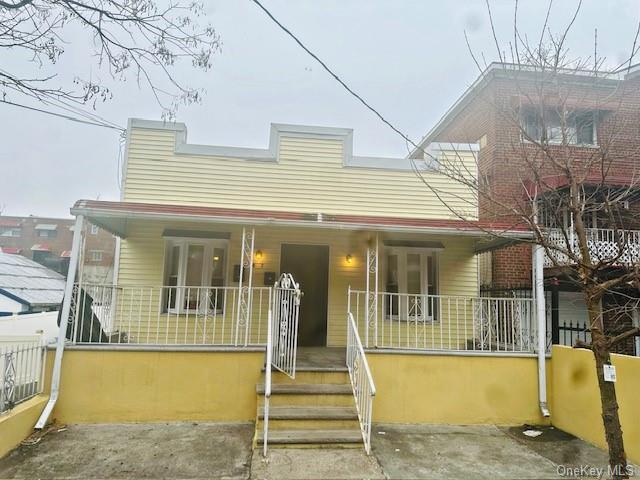 Primary Photo - 437 Bolton Ave