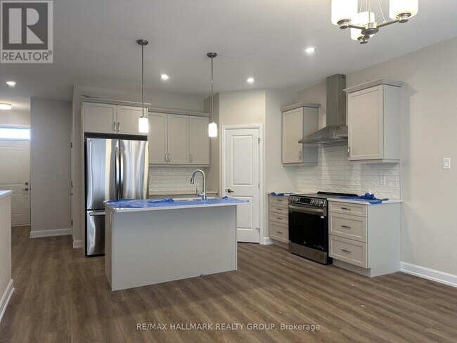 Building Photo - 1539 Flanders Rd