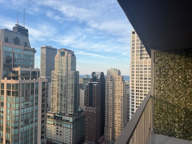 Foto del edificio - 10 E Ontario St