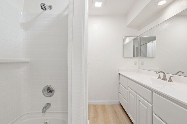 Foto del edificio - 1910 N Floyd Rd